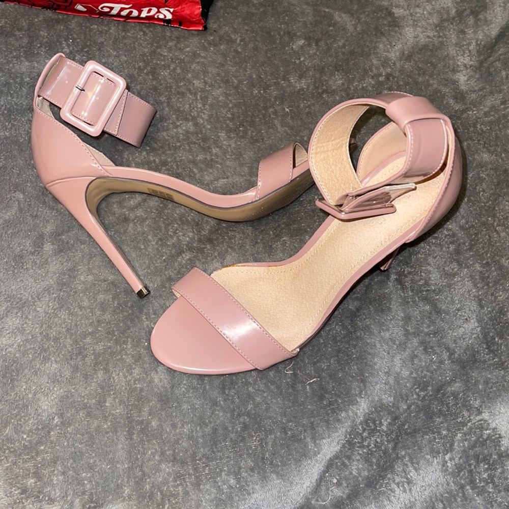 Mauve Heels
